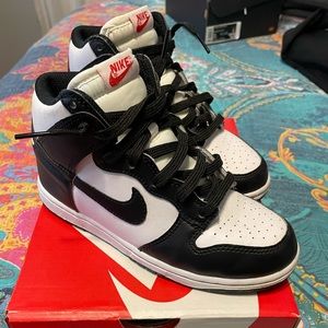 Nike Dunk High “Panda” Size 2Y